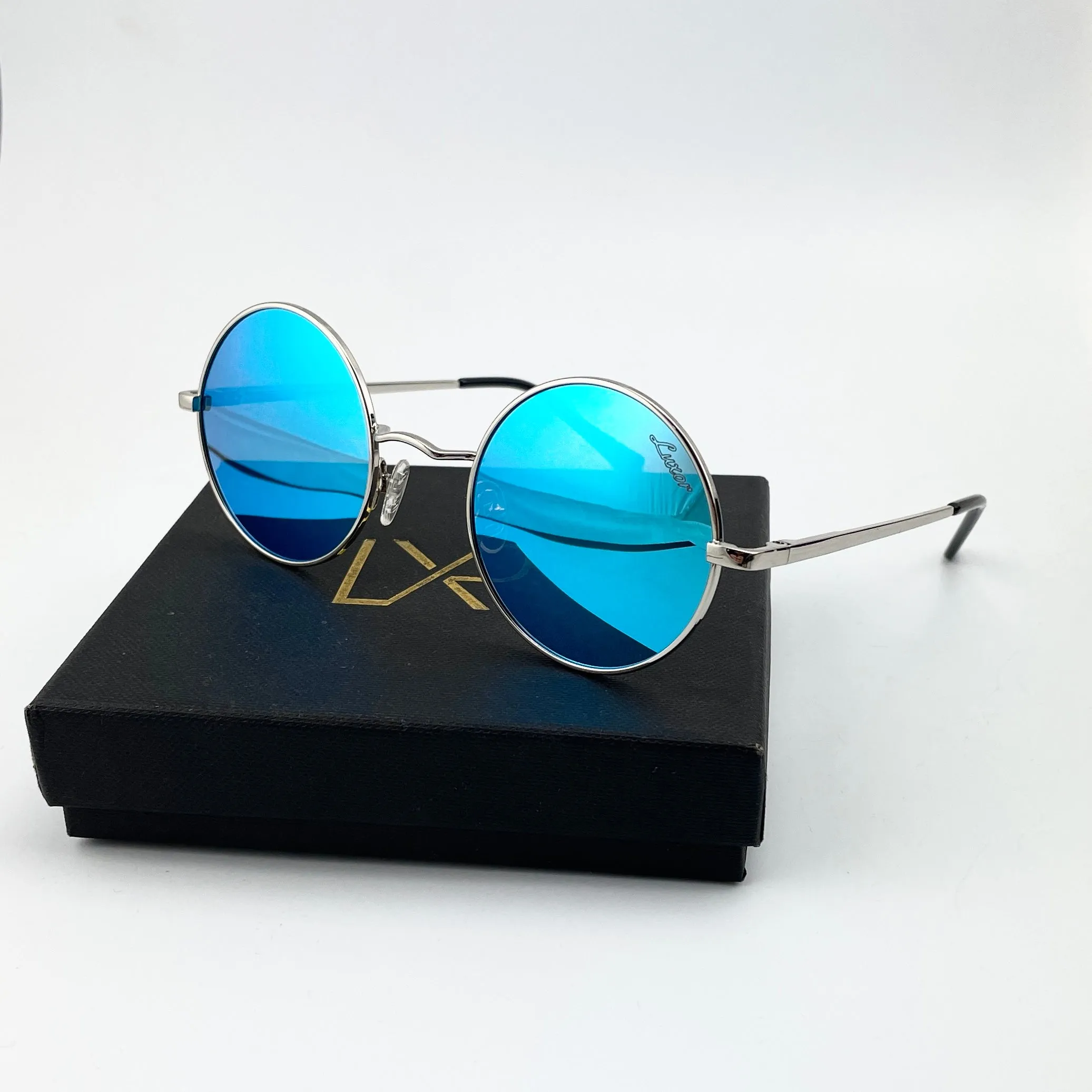 CIRCA, Blue and Silver