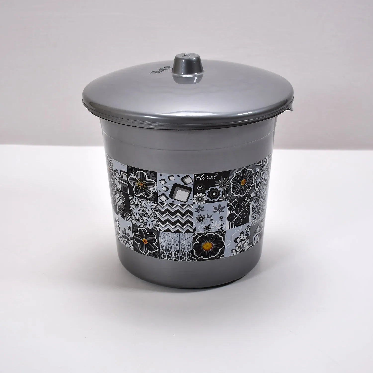 Large Capacity Plastic Bathroom Set of 7Pieces (1pc Big Tub, 1pc bucket,1pc Dustbin, 1pc Mug, 1pc Soap Case, 1pc Dustpan, 1pc Stool)