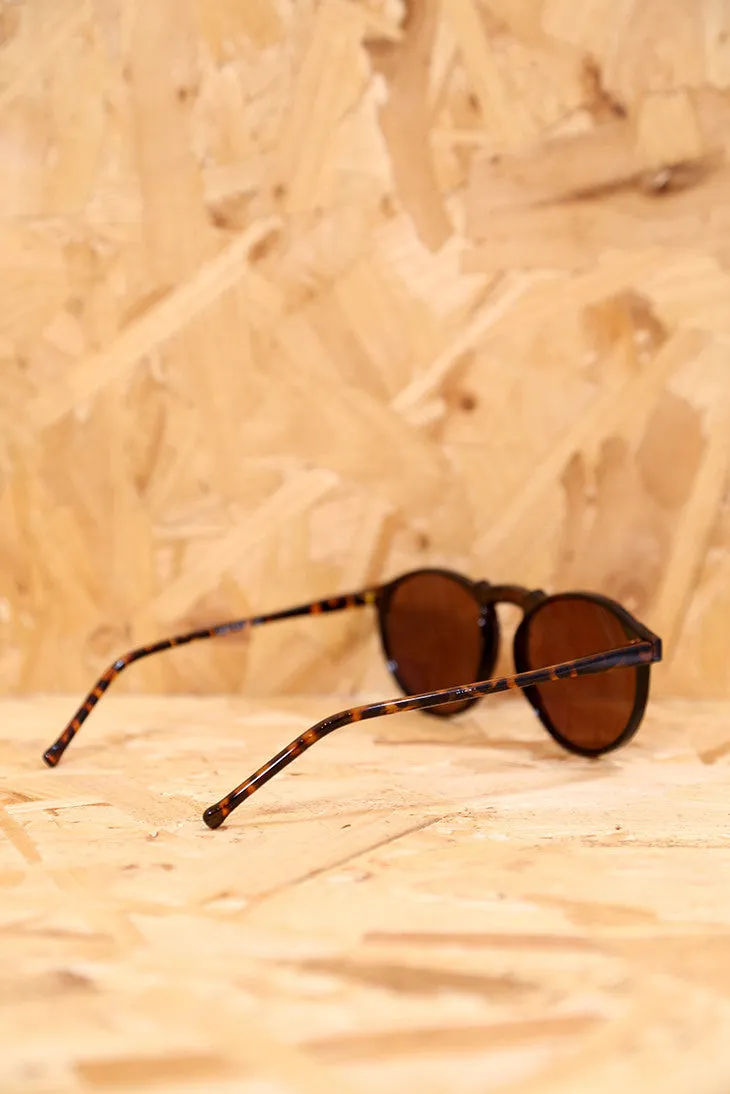 Retro Round Tortoiseshell Black Lense Sunglasses